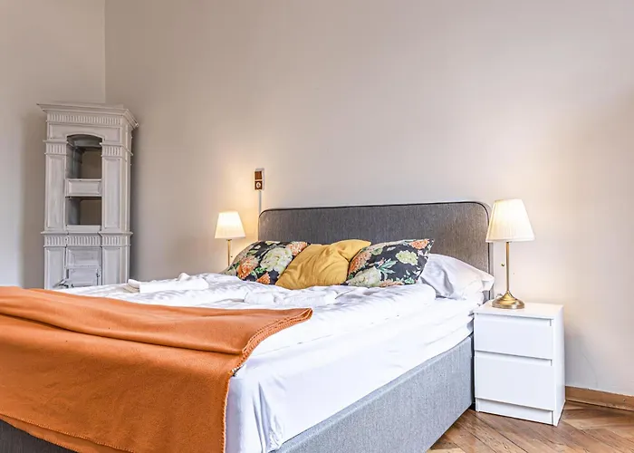 Gorgeous 1br Near Akh Hospital Apartment *