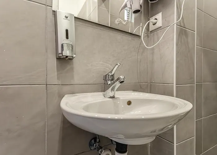 Gorgeous 1br Near Akh Hospital Apartment Vienna